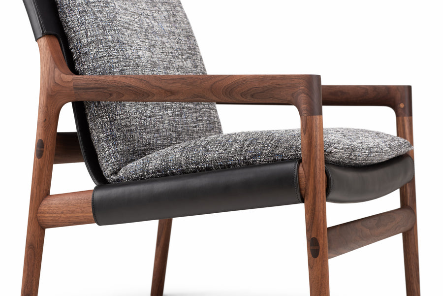 Sela Lounge Chair With Narrow Arm