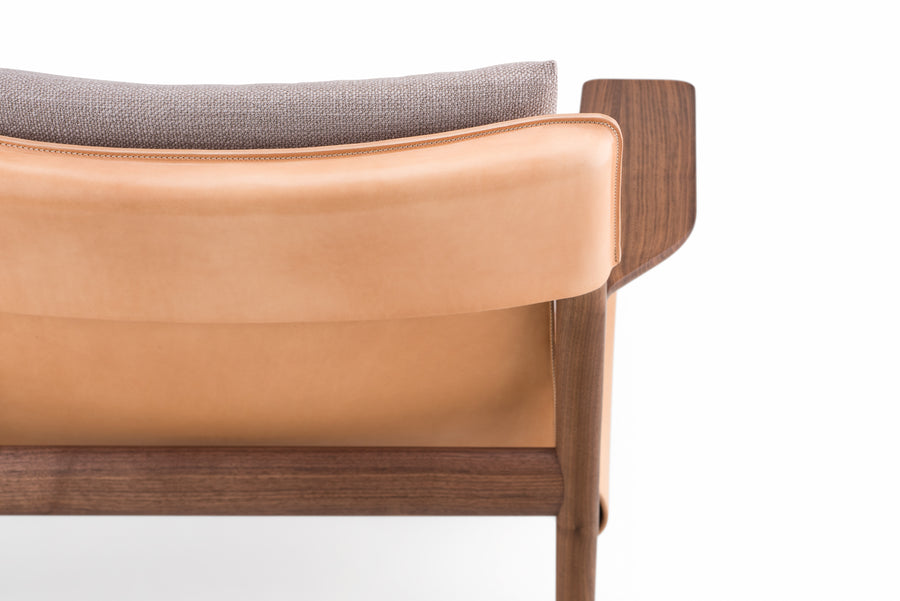 Sela Lounge Chair With Wide Arm