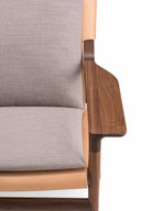 Sela Lounge Chair With Wide Arm
