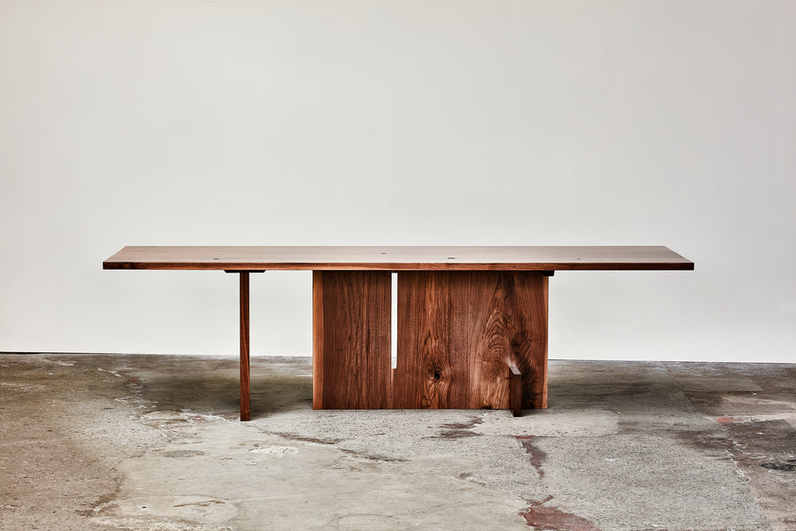 GB 302 “T” Dining Table