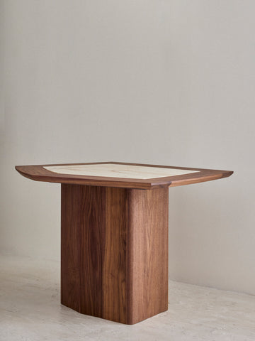 Nox Dining Table