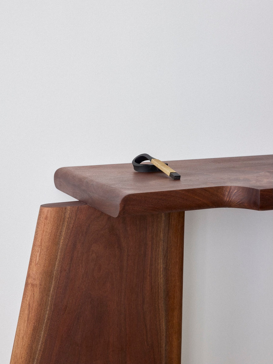 Henrique Console Table