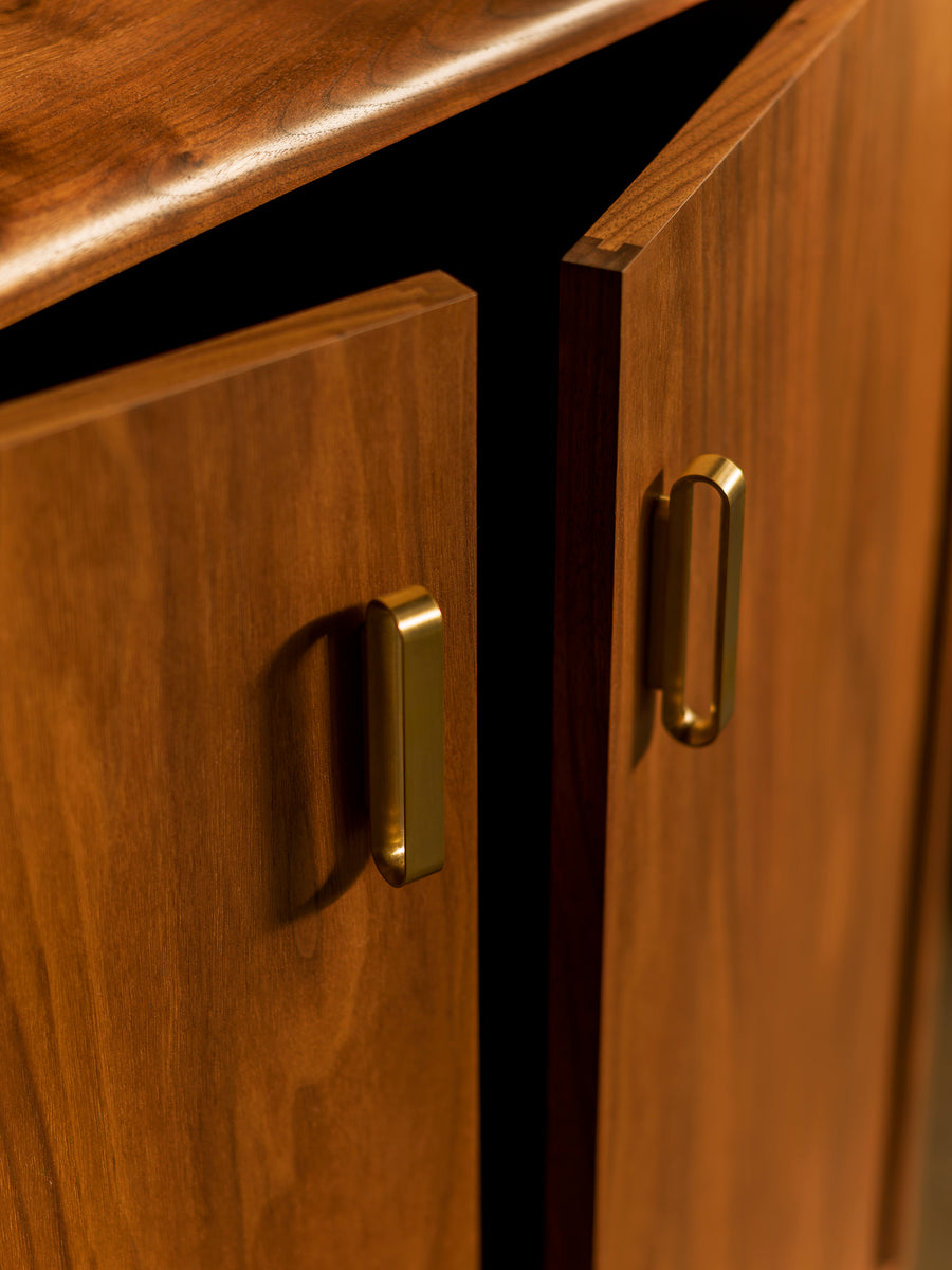 Solo 2-Door Cabinet