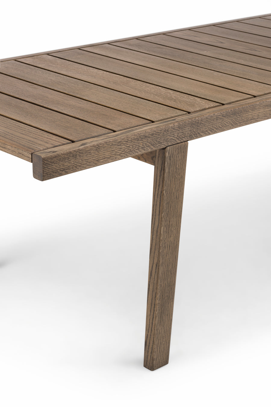 98.6°F OUTDOOR DINING TABLE